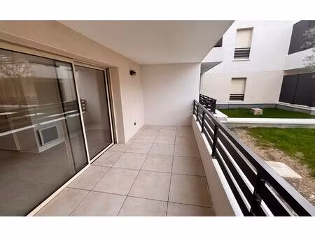 location appartement  m² t-1 à nîmes  405 €