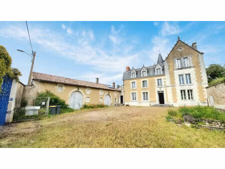 vente maison 10 pièces 318 m² beaumont saint-cyr (86490)
