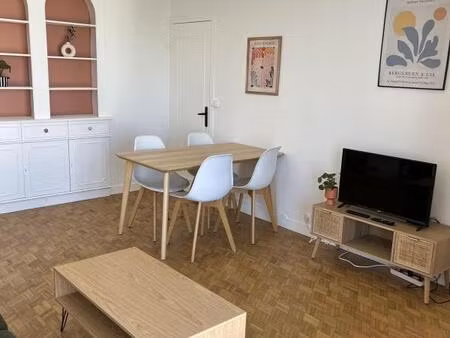 location appartement 1 pièce 62 m² à créteil (94000)