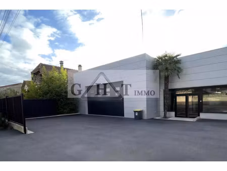 location local industriel 472 m² à saint-maur-des-fossés (94100)