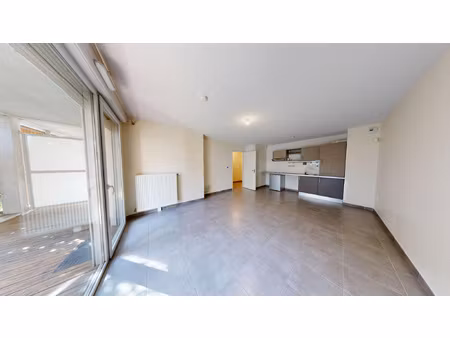 appartement t2 46 m2 rez de jardin + parking sous sol