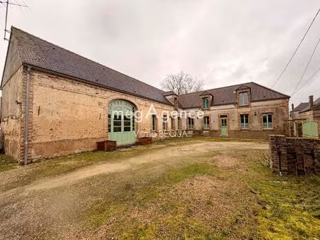 authentique maison ancienne  dépendance et grands volumes