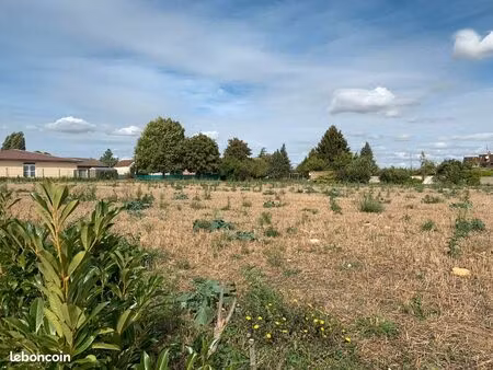 terrain 266 m² penchard