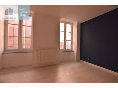 location appartement 3 pièces 79 m² à le puy-en-velay (43000)