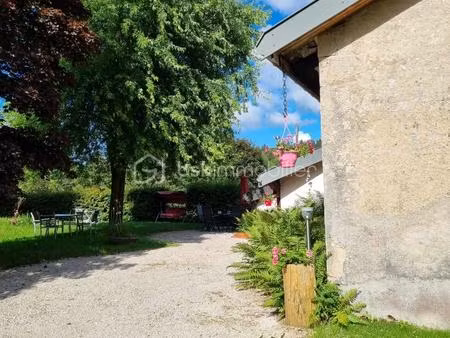 corps de ferme de 392 m² à les rousses