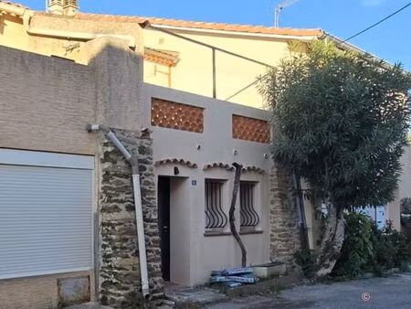 maison rénovée avec terrasse au cœur du lavandou