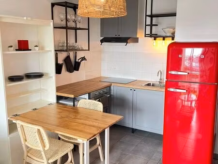 location a l'annee t2 avec terrasse