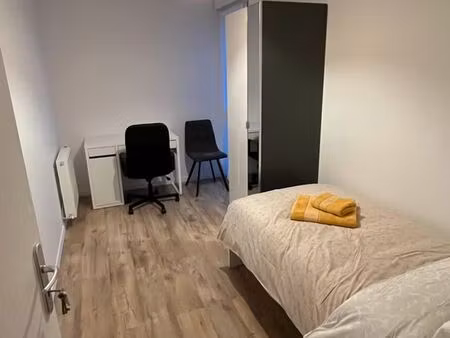 chambre meublée 9 8 m² – les ulis – 550 cc – proche paris-saclay