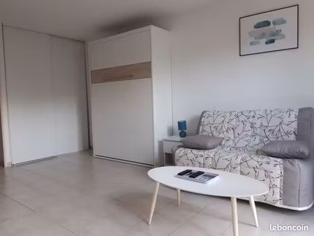 studio 31m² avec cour et parking privatif entre les thermes et la gare
