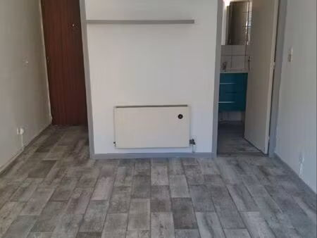 studio 16 m² – rdc – parking sécurisé – résidence calme