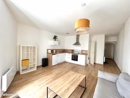 hyper centre  deux pièces meublé