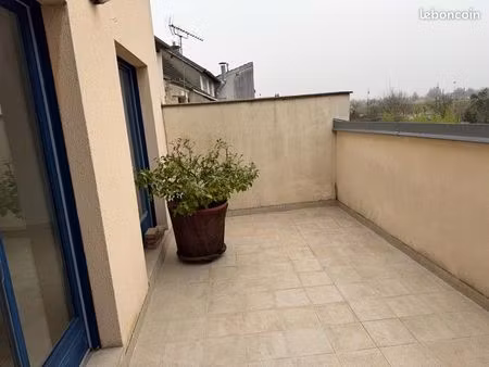 studio avec grande terrasse