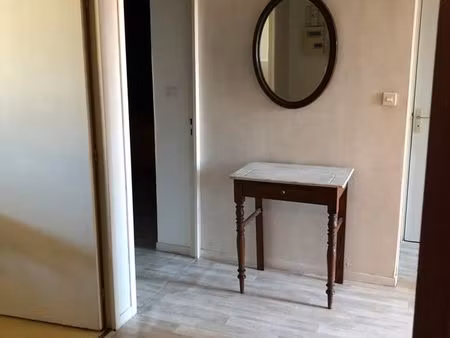 appt entièrement meublé +parking libre au 1er mars 2026 850 cc