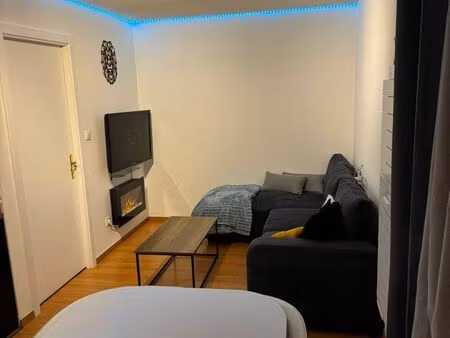 apparemment 2 pièces meuble