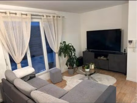 t2 meublé 46m2 - terrasse 20m2 - garage