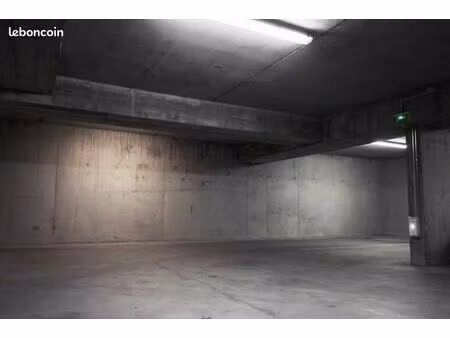 garage fermé en sous-sol – parking sécurisé – résidence privée