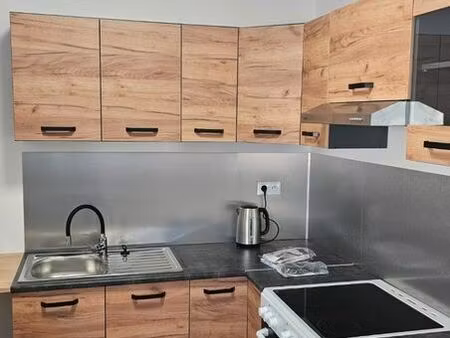 studio meublé - valence châteauvert- 495 /m