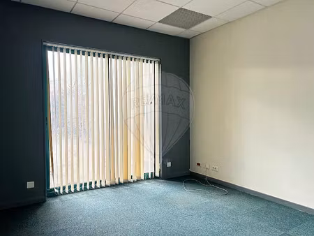 vente locaux professionnels 4 pièces 143 m² à varennes-vauzelles (58640)  99 900 €