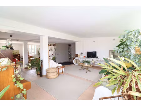 ivry s/s  loft de 131.83 m2 avec terrasse