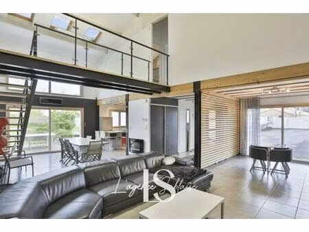 loft spacieux et lumineux