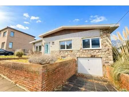 charmant bungalow 4 façades avec grand jardin et garage !!