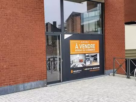 surface pour bureau ou commerce de 49 m² + parking