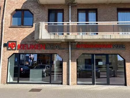 magasin/showroom à haute visibilité à hasselt