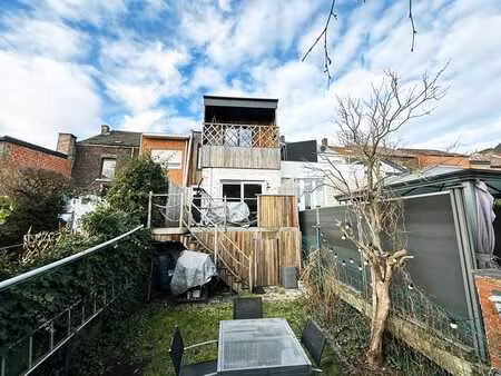 maison mitoyenne rénovée avec goût à finaliser