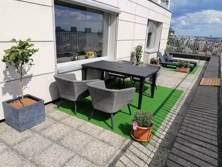 penthouse rénové à louer à ganshoren