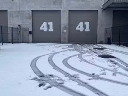 unité pme avec espace extérieur