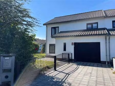 belle maison 3ch avec beau jardin