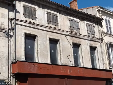 vente immeuble 6 pièces 300 m² à marans (17230)  181 000 €
