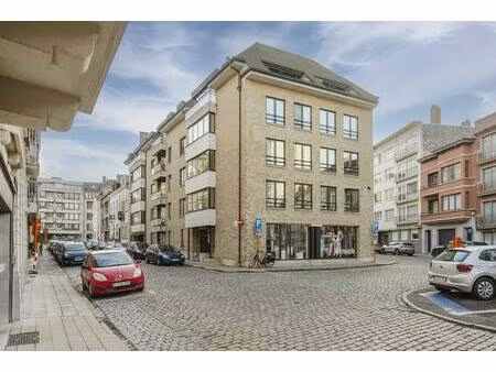 ruim 3-slpk app. met garage in hartje kortrijk