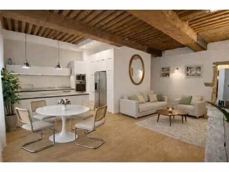 lyon 1/ limite 4 hotel de ville