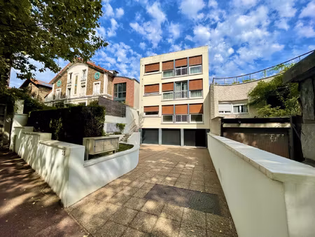 grand 4 pièces à proximité du rer b robinson