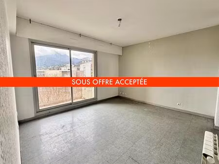 appartement vence 2 pièces 40m2 à rénover  avec balcon et cave