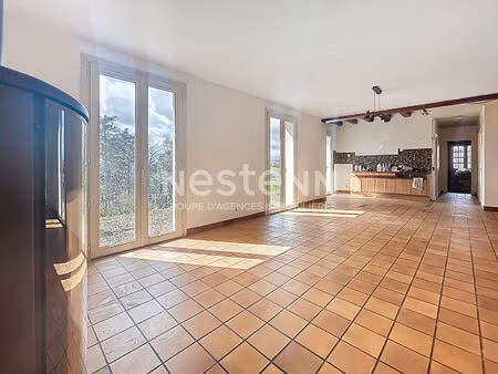 maison de plain pied à vendre : palazinges  92m2 habitable  pièce de vie de 47m2  jardin a