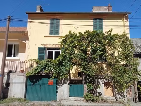 maison 2 chambres avec jardin + garages + potentiel appartement aménageable