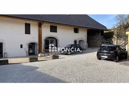 ferme rénovée sur 9000 mètres de terrain