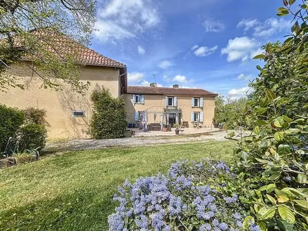 maison gasconne sur 1 7ha mielan (32)