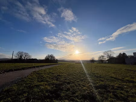 terrain à bâtir sur la commune de saone