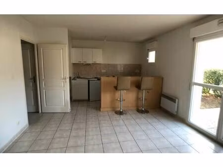 location appartement  m² t-2 à tours  586 €