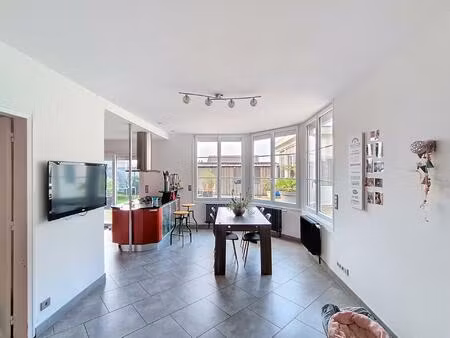 charme  volumes et élégance au cœur du village