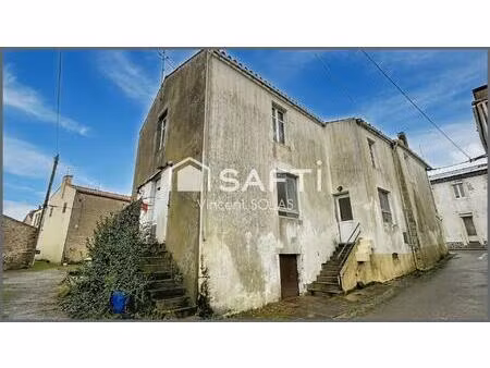 immeuble de rapport - division en 3 logements + 1 local commercial à avrille !!