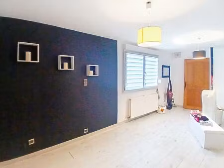 semi plain-pied individuel avec garage et hangar