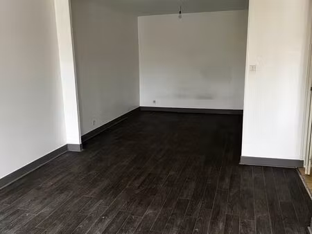 à louer – studio de 40 85 m² – hypercentre