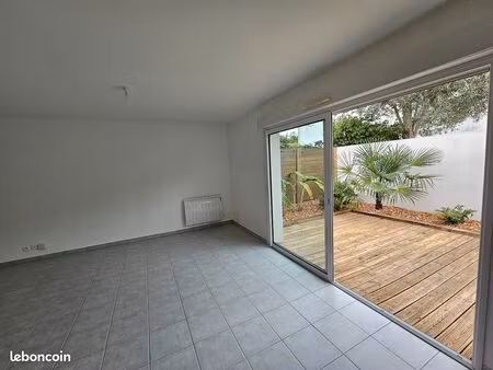 joli t2 garage et jardin en cœur de village