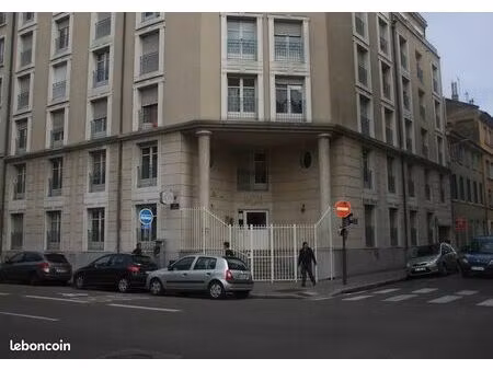 studio 1 pièce 18 m²