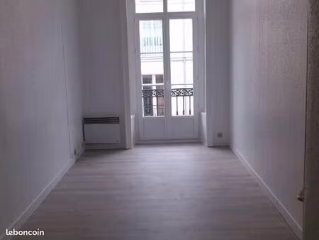 studio 19m2 plein centre