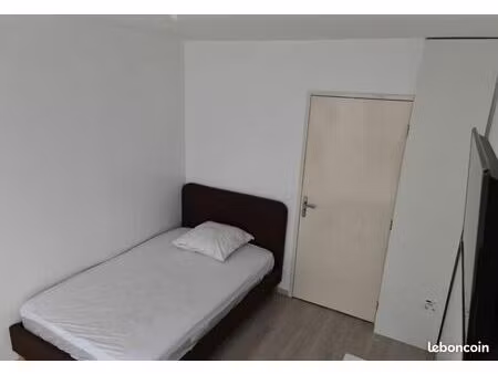 chambre 1 pièce 15 m²